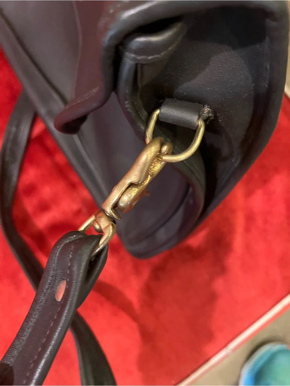 Laura USA Classic Black Leather Messenger Bag -